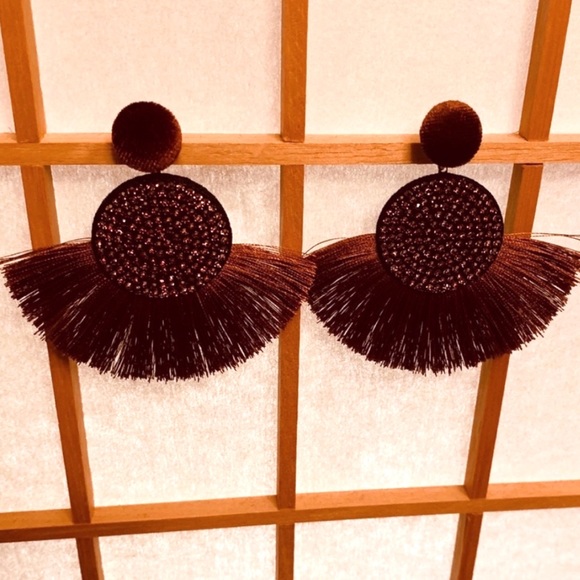 BROWN TASSEL FRINGE EARRINGS - Picture 4 of 5